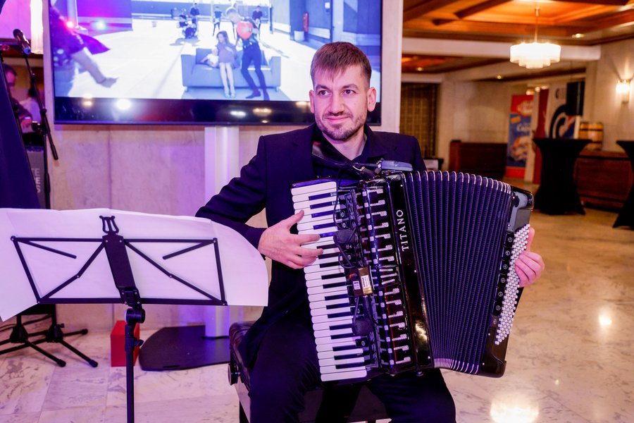 Френска музикална вечер с акордеон