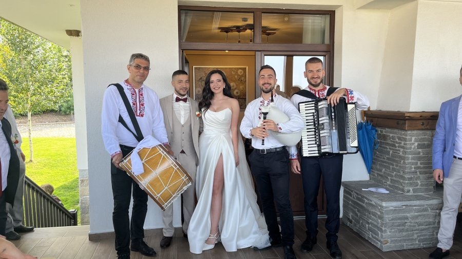 Оркестър за извеждане на булката от бащиния дом